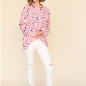Umgee floral print crossbody button up top NWT
